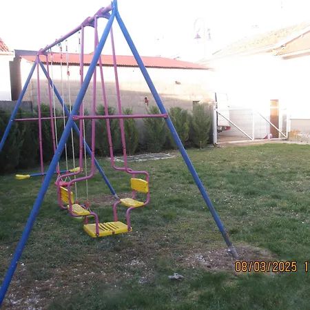 Holiday home Chez Jeannine Sapignicourt