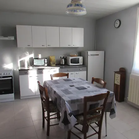 Chez Jeannine Holiday home Sapignicourt