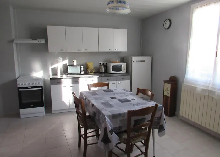 Chez Jeannine Holiday home Sapignicourt